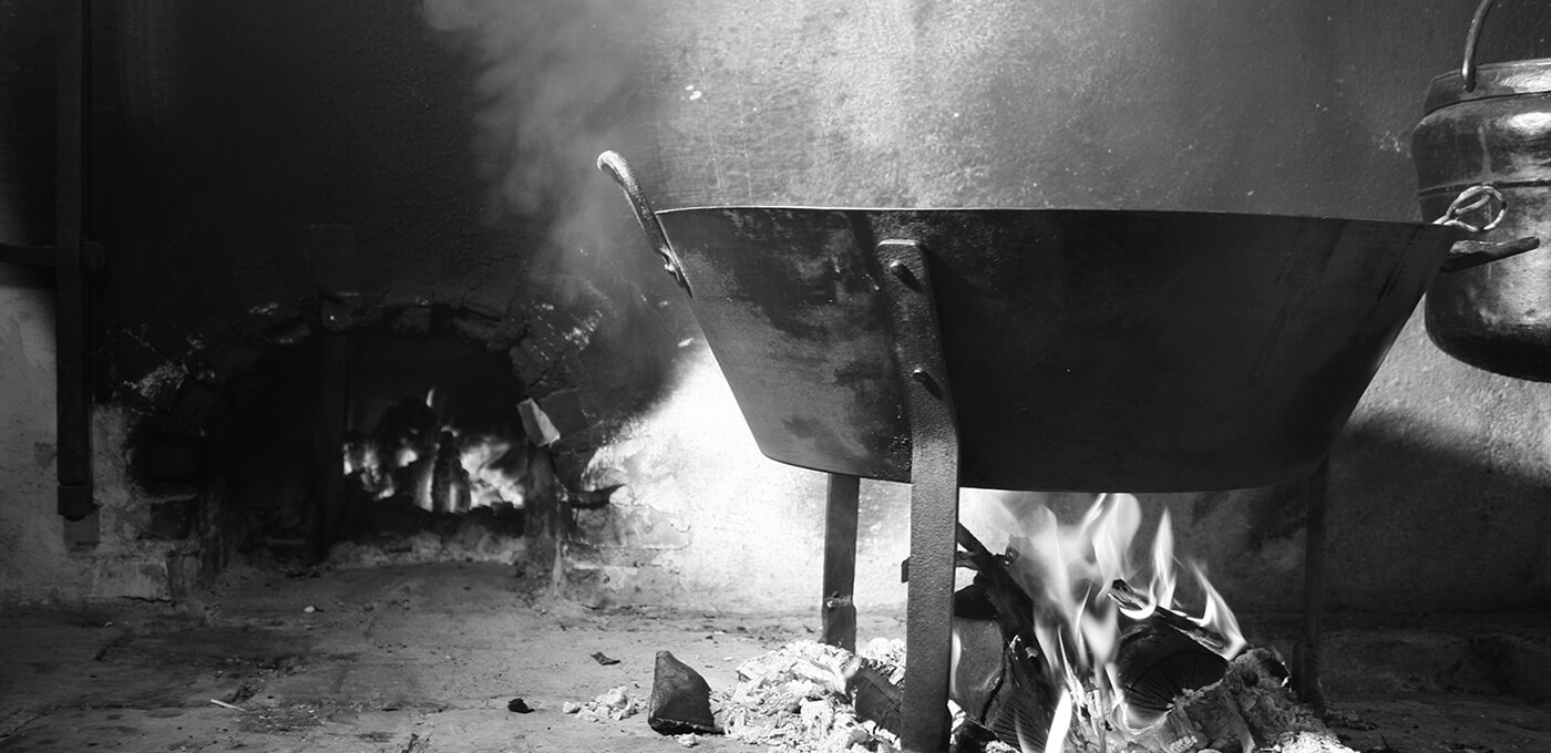 Kochen auf offenen Feuerstellen - Roland Essl Alpenkulinarik, Kochschule